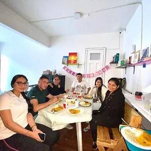 https://las-mandarinas-bed-in-shared-room.hotels-bogota.net