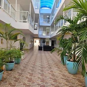 Caribbean Island Piso 2 Apartahotel